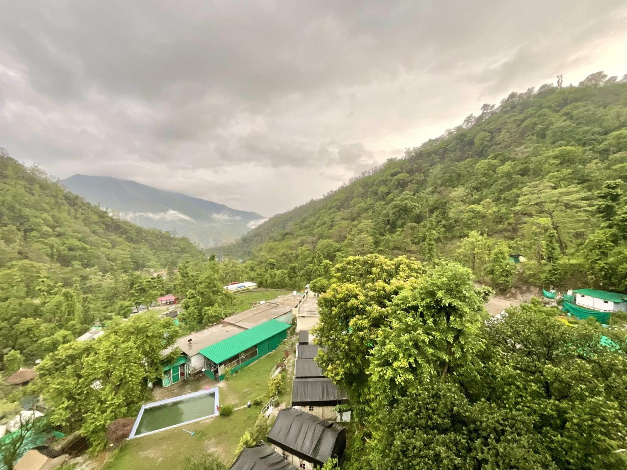 Rudram Aura X One Light Stays Rishikesh Bagian luar foto