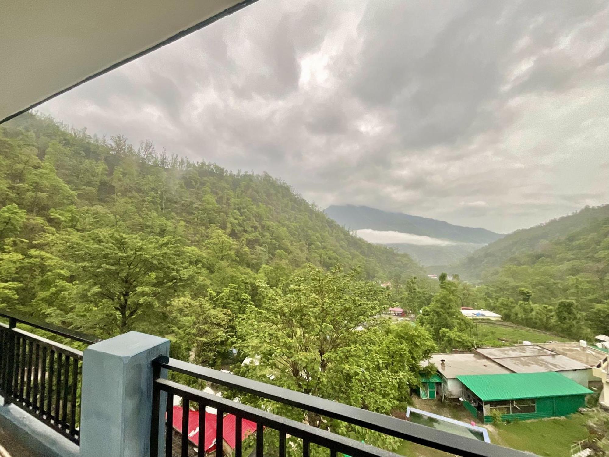 Rudram Aura X One Light Stays Rishikesh Bagian luar foto